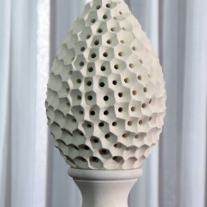 Pine cone conical (medium size)
